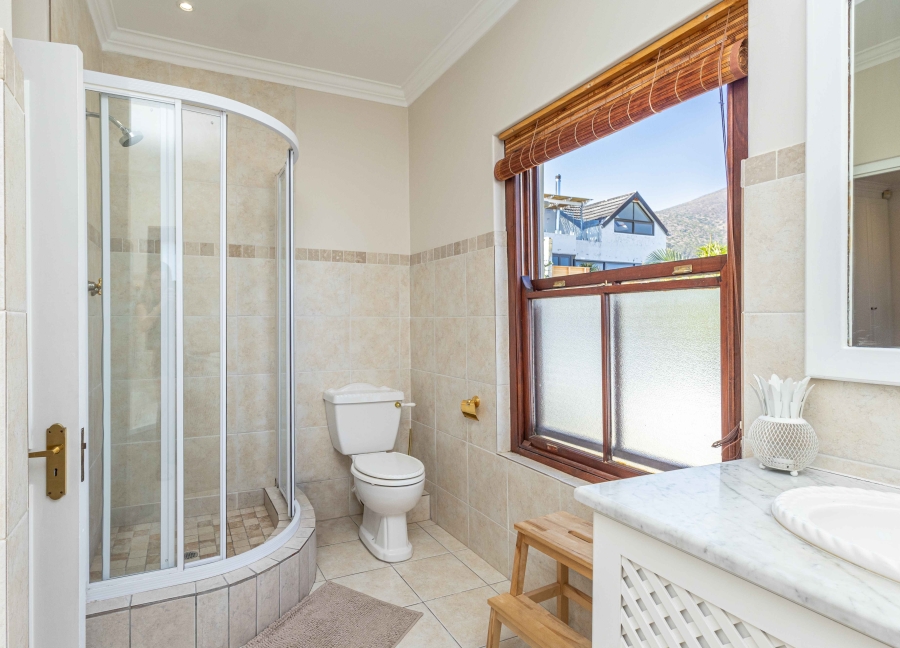 3 Bedroom Property for Sale in Sea Point Western Cape